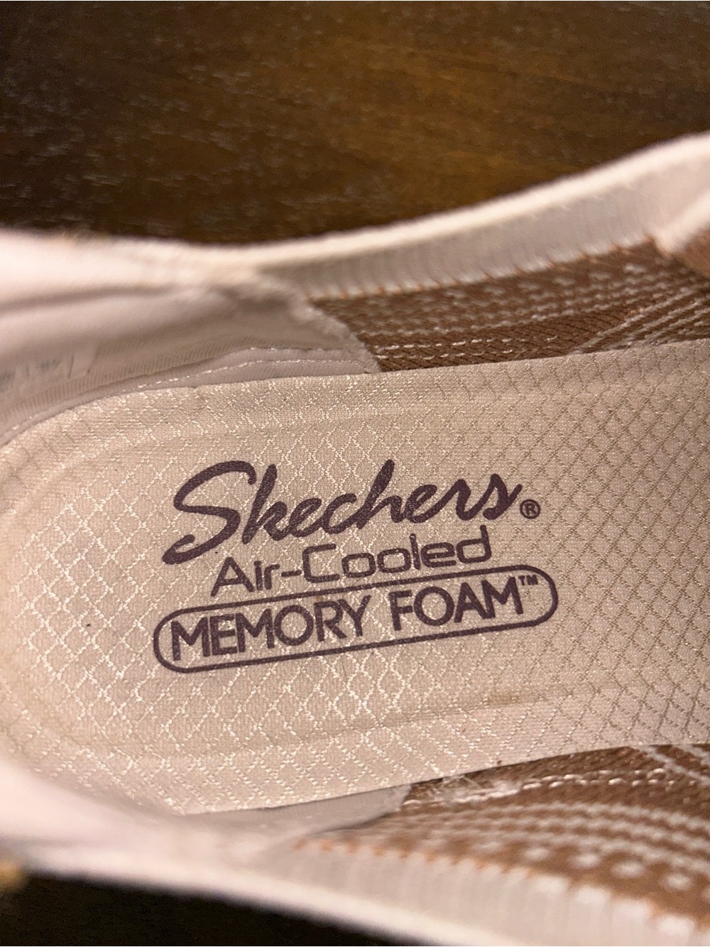 Skechers Wilshire Blvd-Bellevue Air-Cooled Memory Foam Slip On Sneaker Shoes - Picture 6 of 9